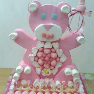 torta decorata con marshmallow