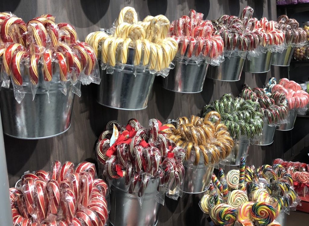 Lecca lecca e candy canes artigianali esposti al summer fancy food show 2019
