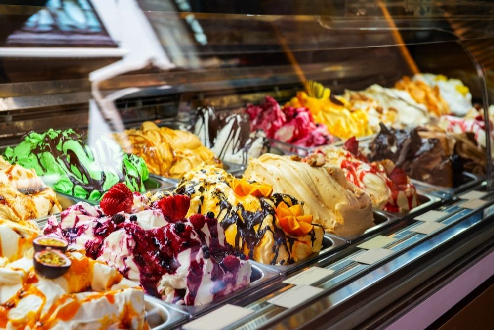 gelato-day-2021-i-migliori-abbinamenti-gelato-artigianale-e-topping-di-caramelle