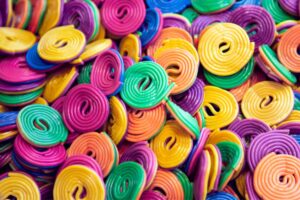 CARAMELLE PER LA FESTA DEL PAPA' a cui un papà millenials non può resistere ROTELLE DI LIQUIRIZIA