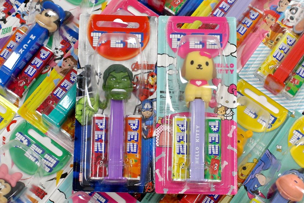 Pez candy dispencer giocattoli con caramelle acquisto d'impulso