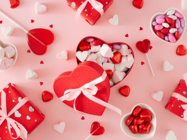 Caramelle e cioccolatini più popolari per idee regalo di san Valentino ingrosso online