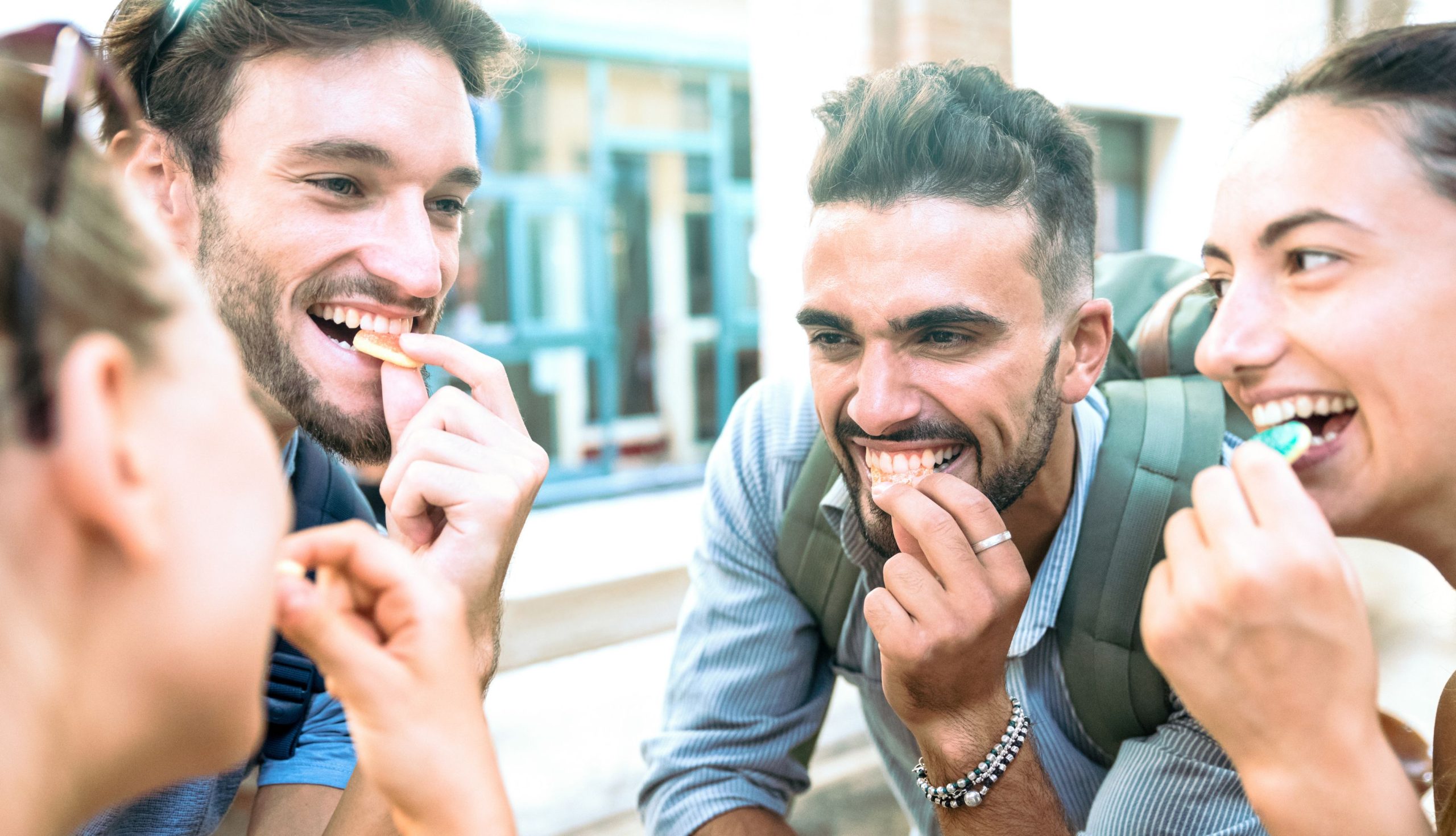 Perché rifornire il tuo negozio di dolciumi con le caramelle acide è un'ottima idea