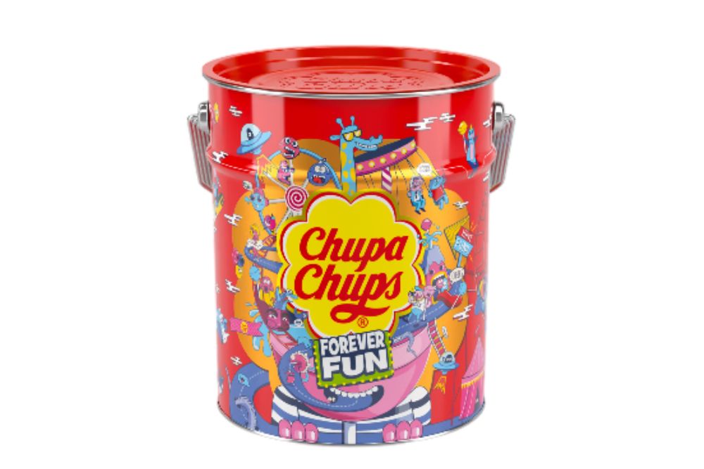 The Best Of Tin 150 lollipops Chupa Chups fragola, ciliegia, arancia, lampone, vaniglia, cola e panna-fragola in una colorata latta da 150 pezzi ingrosso online